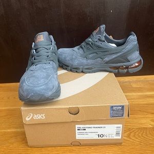 Mens ASICS Gel Kayano trainer 21- never worn and with box